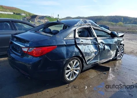 2013 Hyundai Sonata Se z USA, uszkodzony, nr VIN 5NPEC4AC2DH593057